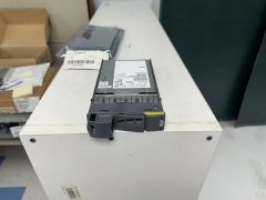 Dell X276A-R5 300GB 10k Fiber Channel HD